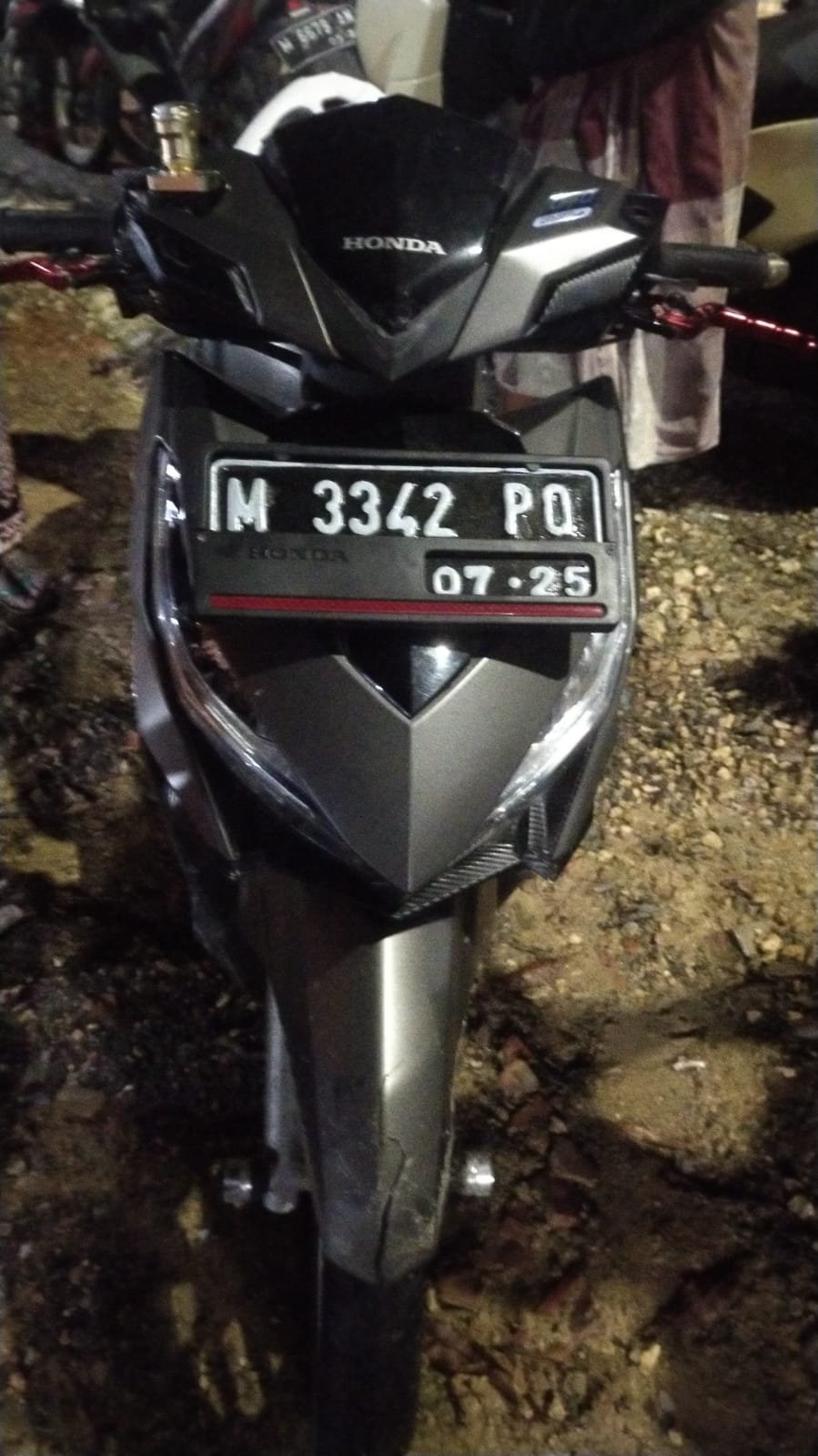 Terjadi Kecelakaan Sebeda Motor Di Jalan Palerenan
