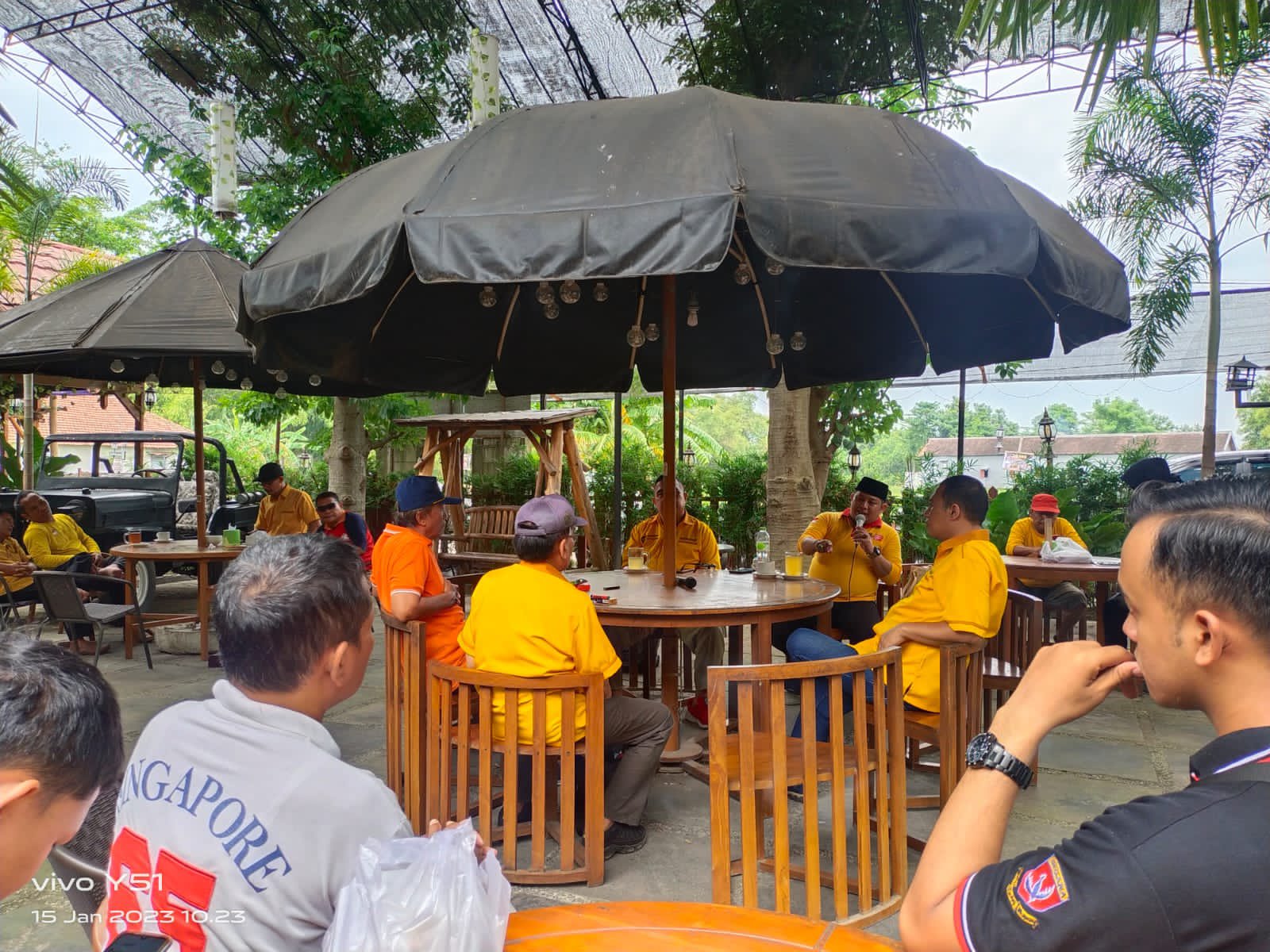 Masyarakat Sokobanah Antosias dengan Kedatangan Bupati Sampang